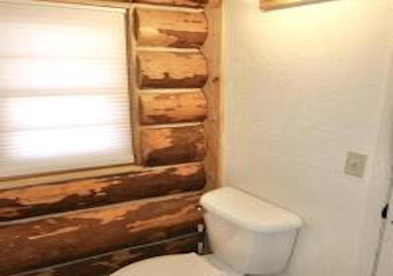 Log Haven In Blanding Vila Exterior foto