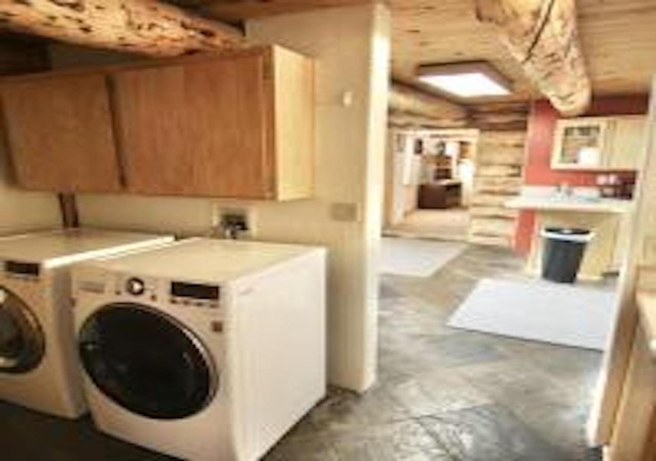 Log Haven In Blanding Vila Exterior foto